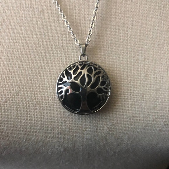 Black Agate tree of life pendant. - Picture 5 of 7